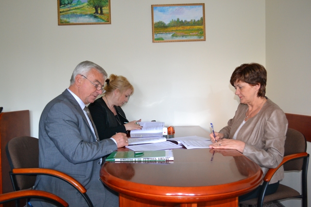 podpisanie umowy w Urzędzie Marszałkowskim
